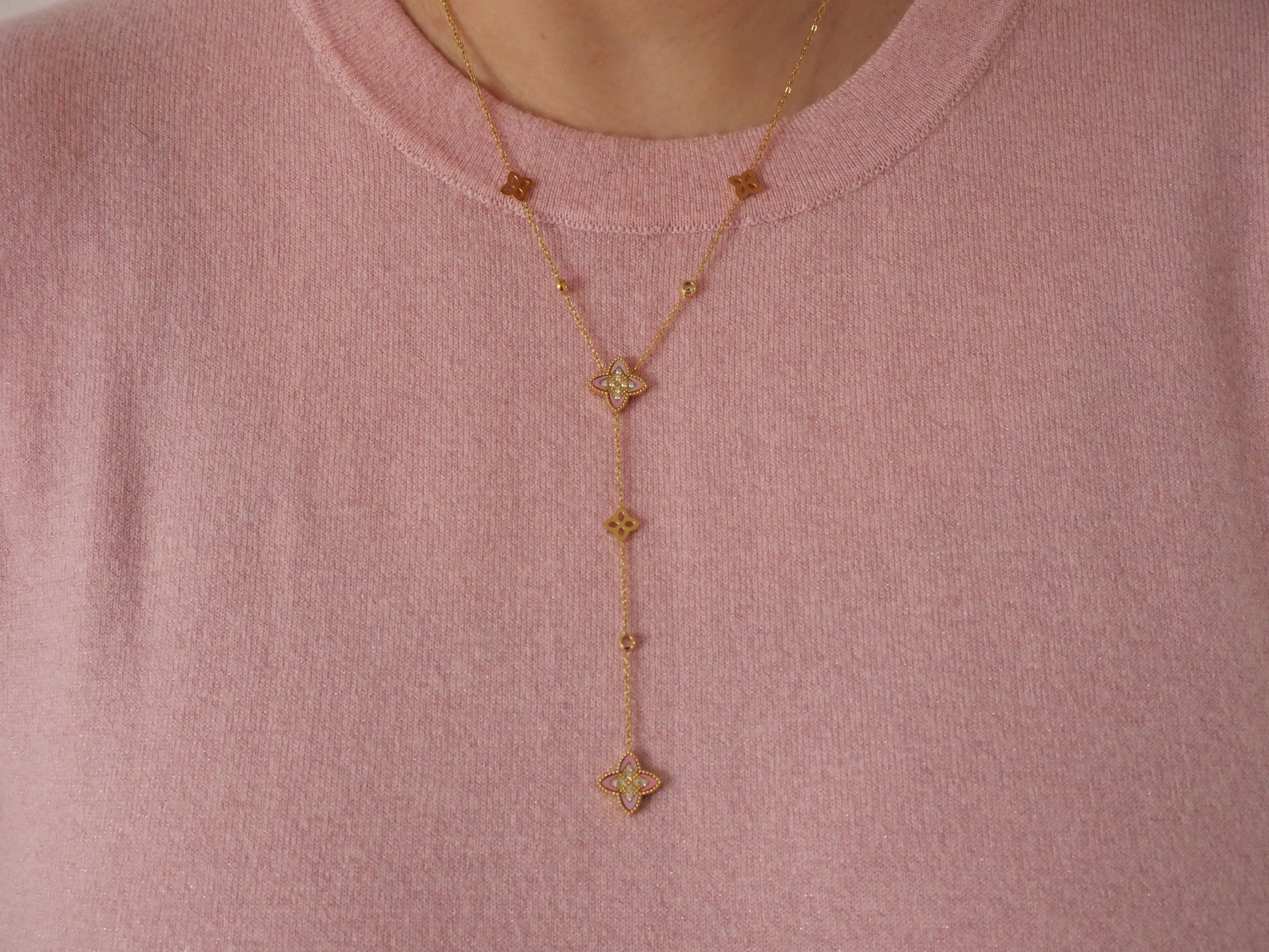 Collier Rose Etoilée